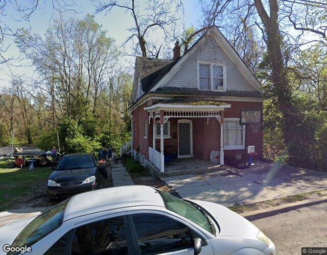 Street view of 913 Milnor St. Alton IL 62,002